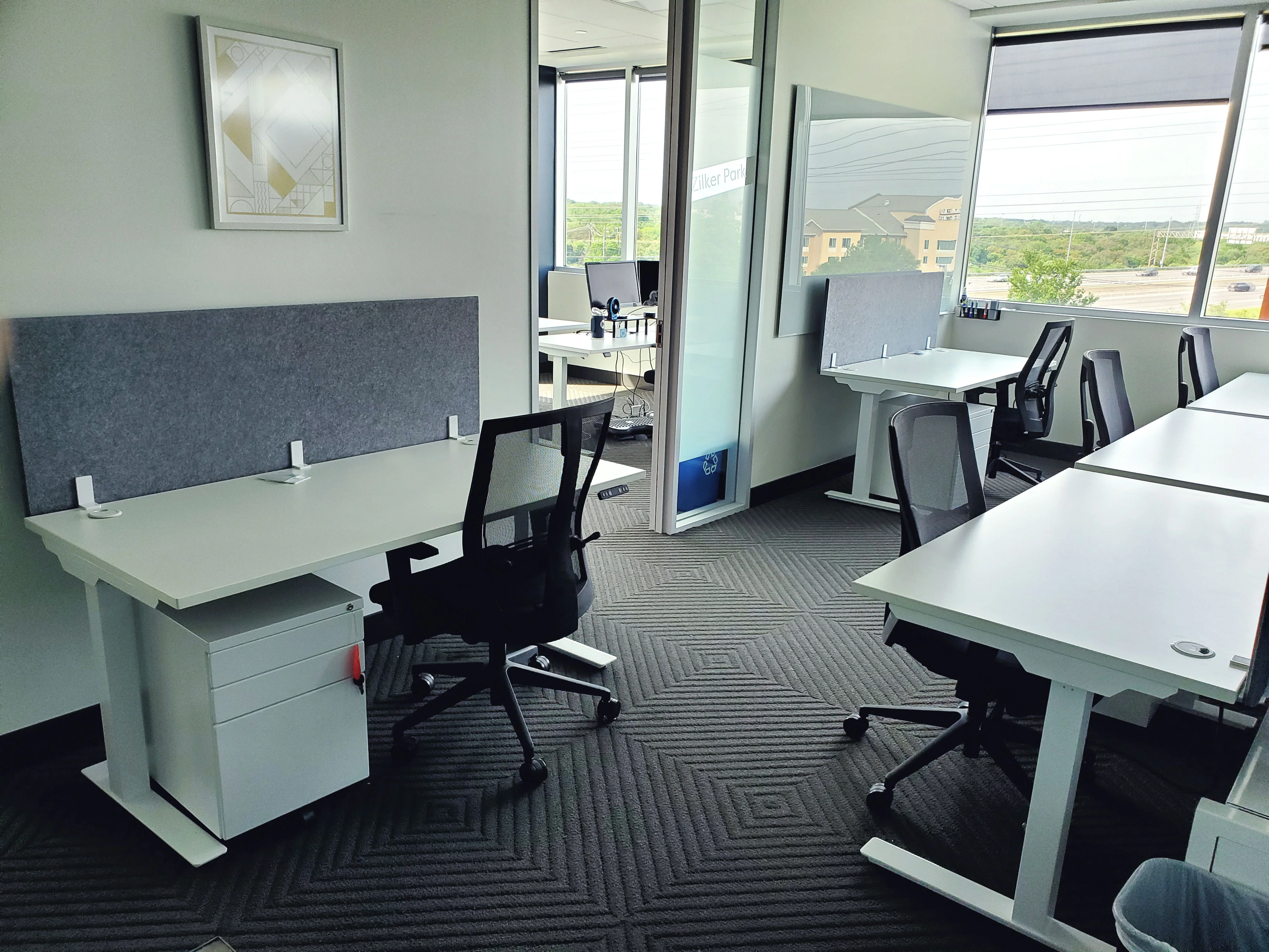 Think Desk (sit to stand) - Image 11