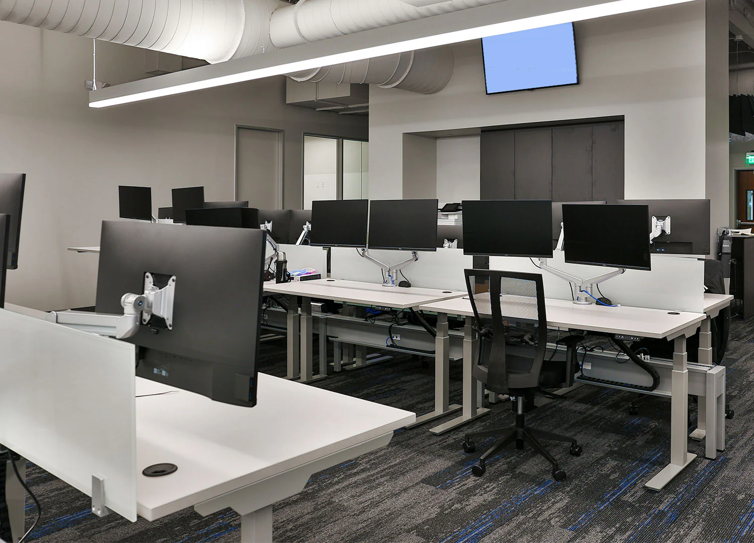Think Desk Straight (sit to stand) - Pod of 4 - Image 5