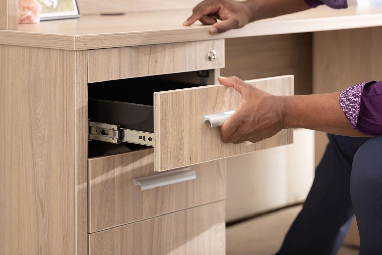 EDGE Stand Alone Desk - Image 4